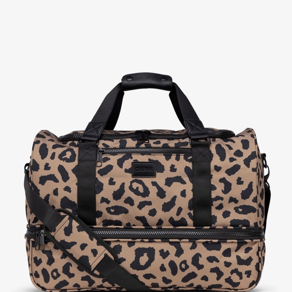Stylish Leopard Print Weekender